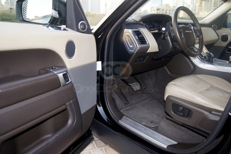 Siyah Land Rover Range Rover Sport SE 2019 for rent in Dubai 4